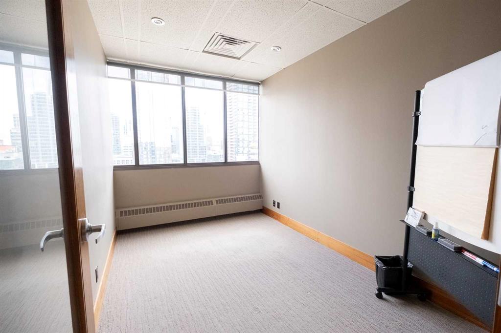 602 12 Avenue SW #820 photo 2