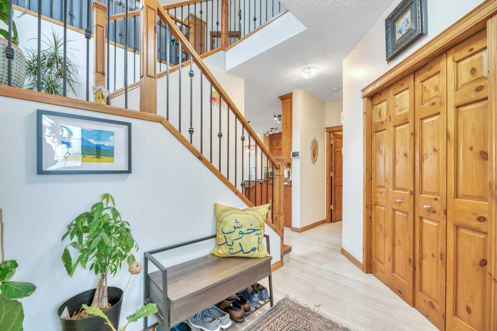 22 Kincora Heights NW photo 4