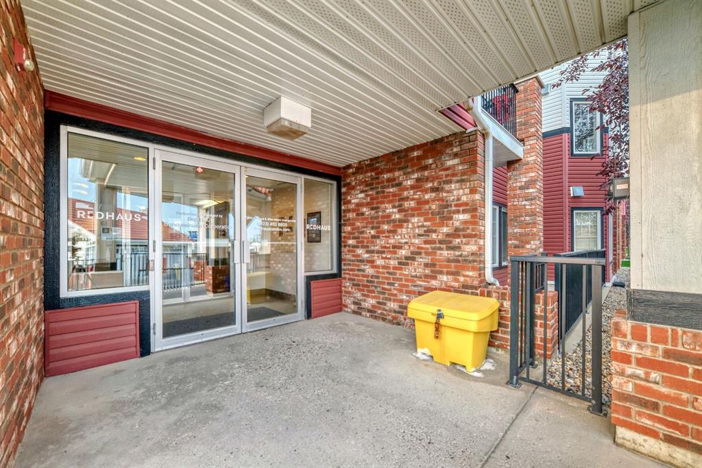 60 Royal Oak Plaza NW #120 photo 3