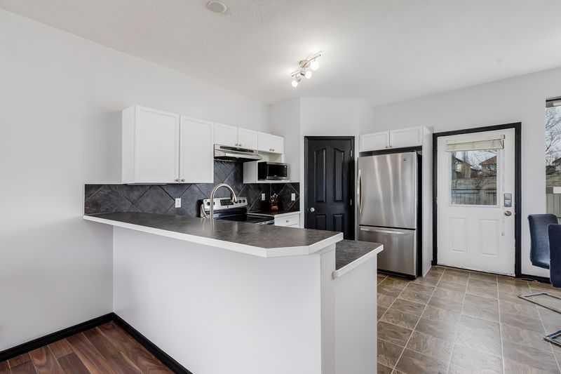703 Luxstone Square SE #1001 photo 5