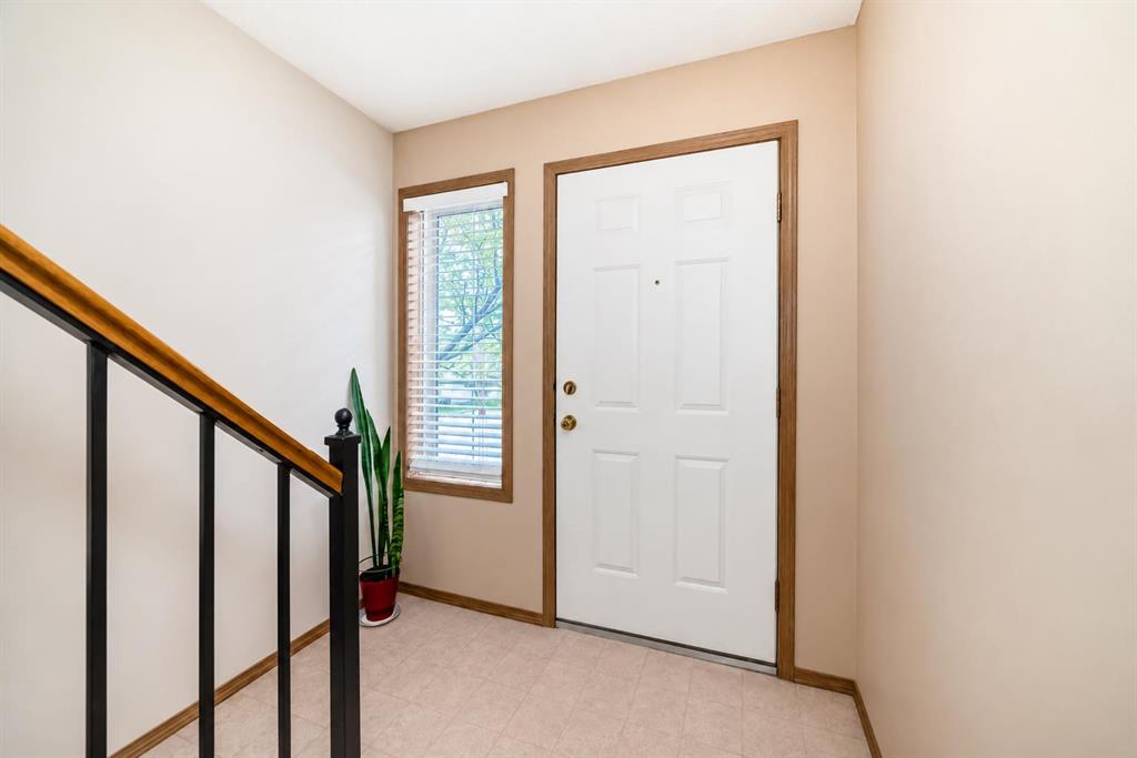 152 Country Hills Villas NW photo 4