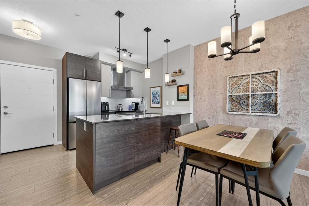 122 Mahogany Centre SE #504 photo 5