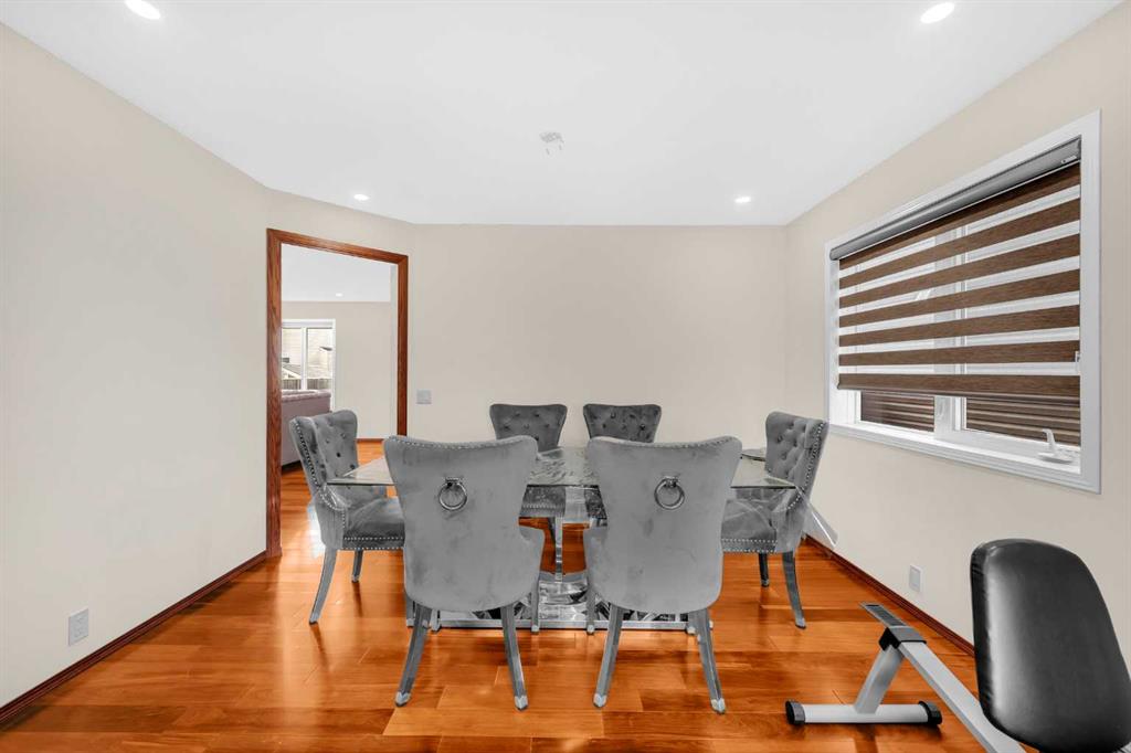 51 Coral Reef Close NE photo 4