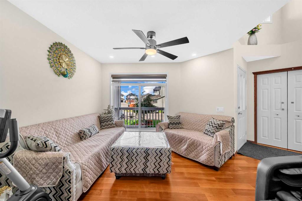 51 Coral Reef Close NE photo 5