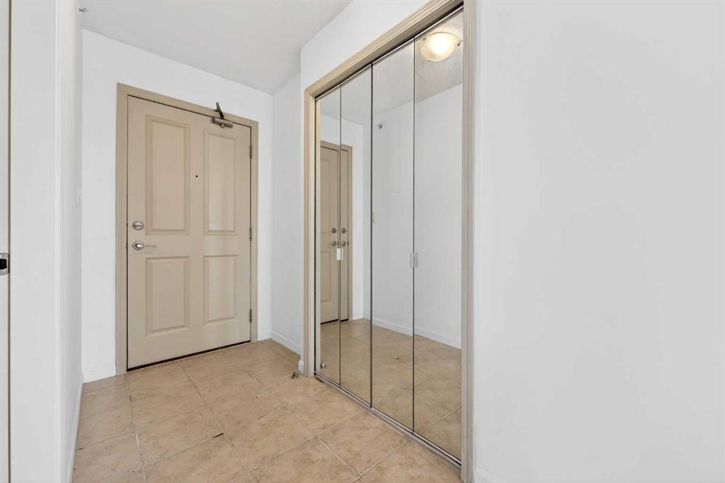 650 10 Street SW #1301 photo 3