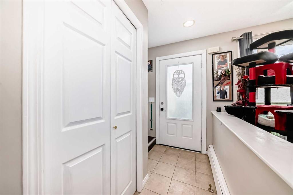 8 Huntley Close NE #1-6 photo 4