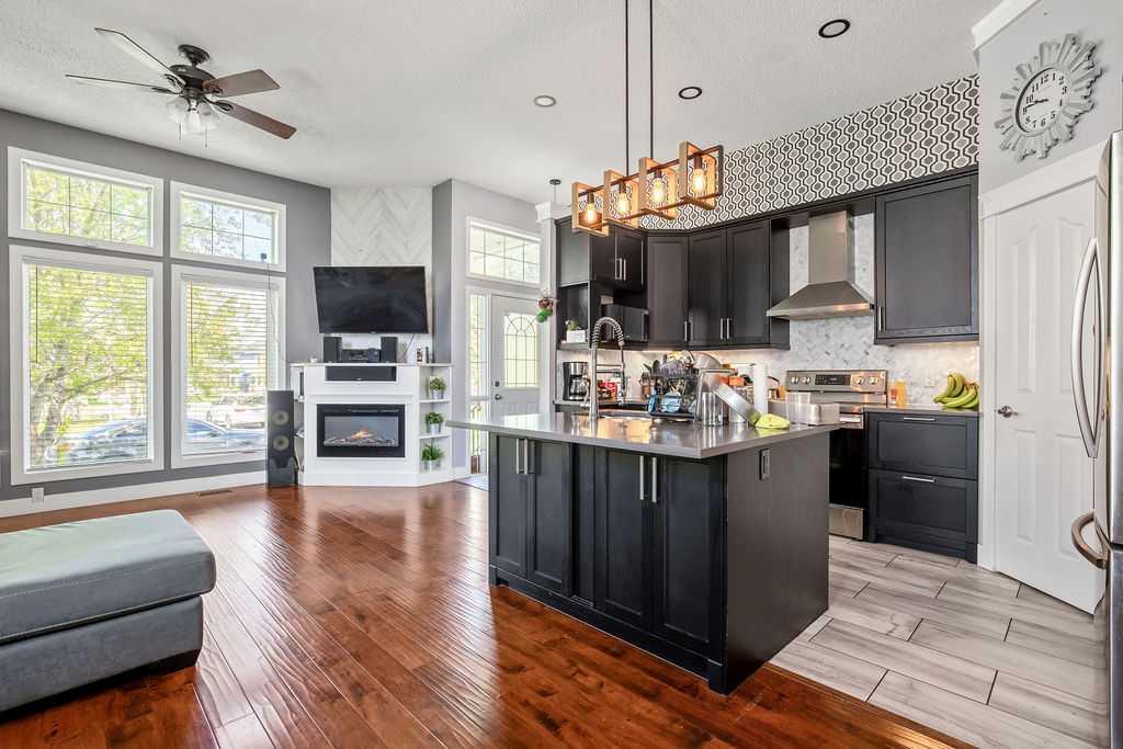 130 Taravista Court NE photo 4