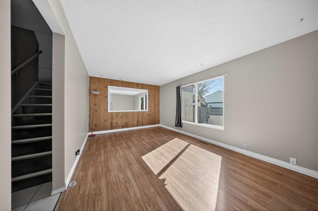 520 43 Street SE photo 3