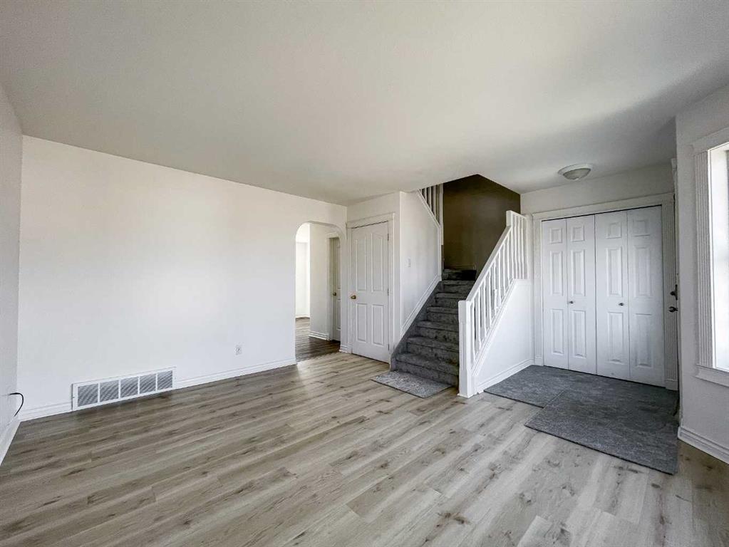 133 Diefenbaker Drive N photo 5