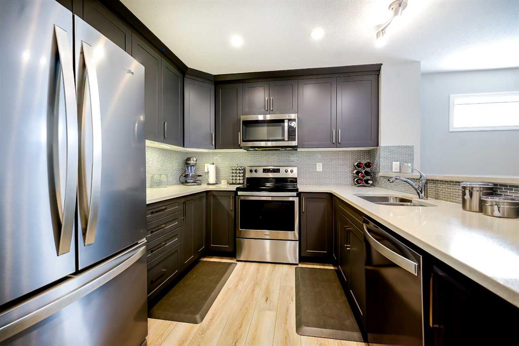 1460 Carrington Boulevard NW photo 3