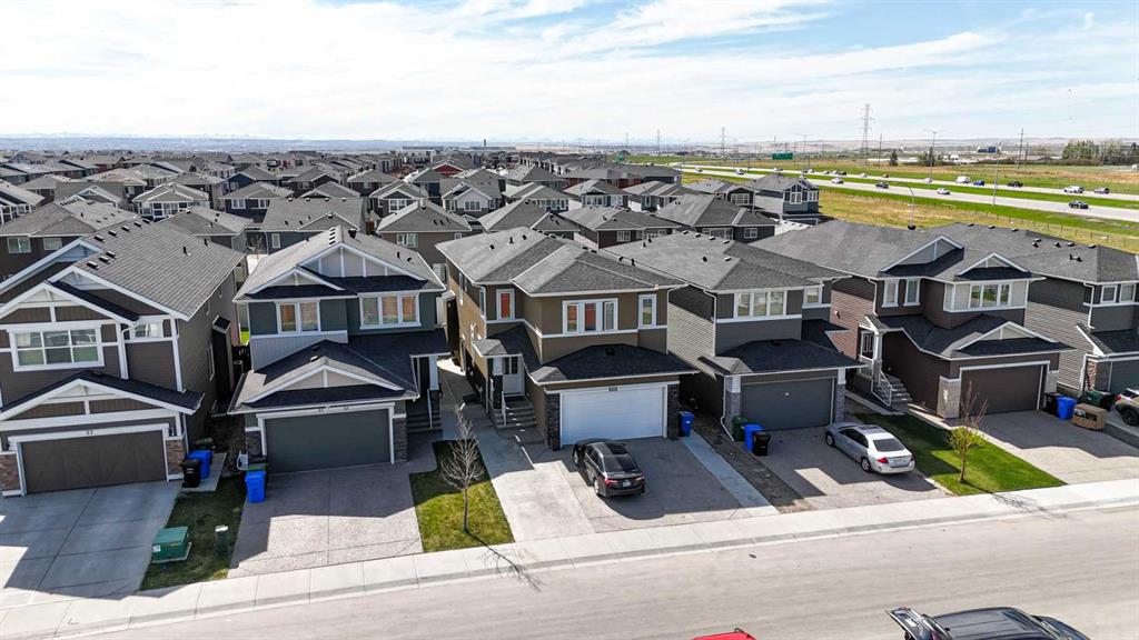 19 Red Sky Gardens NE photo 3