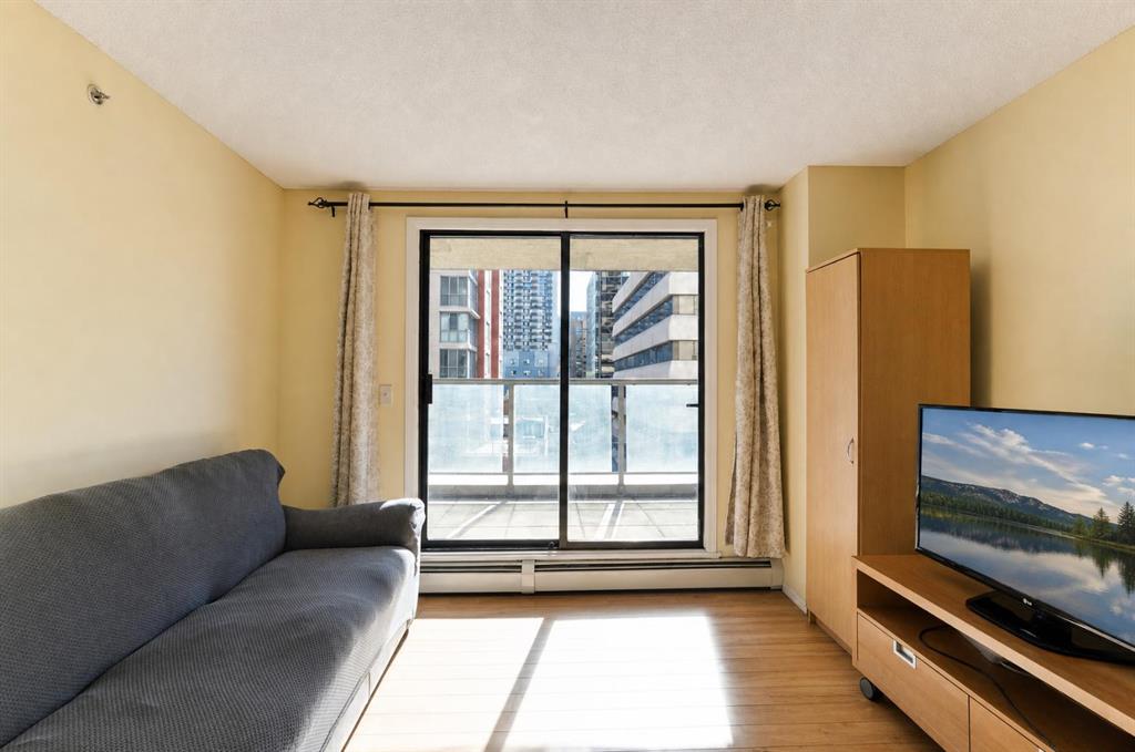 1111 6 Avenue SW #318 photo 3