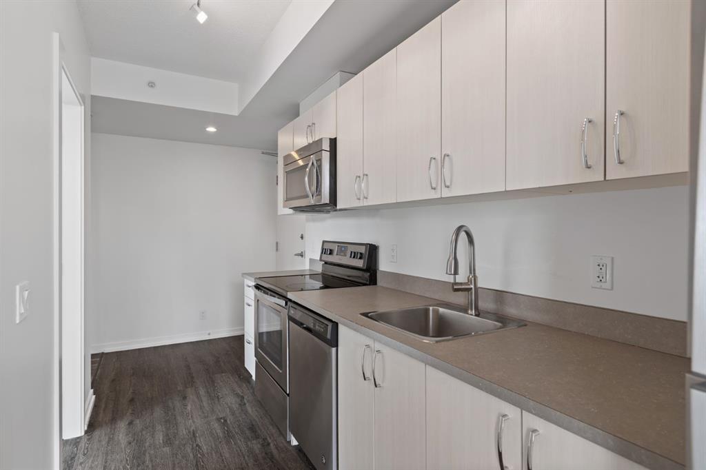 450 8 Avenue SE #712 photo 5
