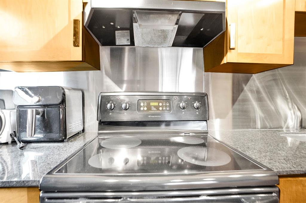 823 19 Avenue SW #405 photo 5