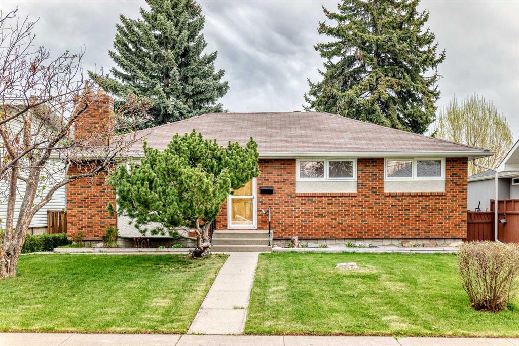 3132 48 Street SW photo 2