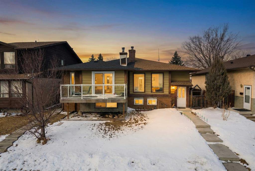 58 Templeson Crescent NE photo 2