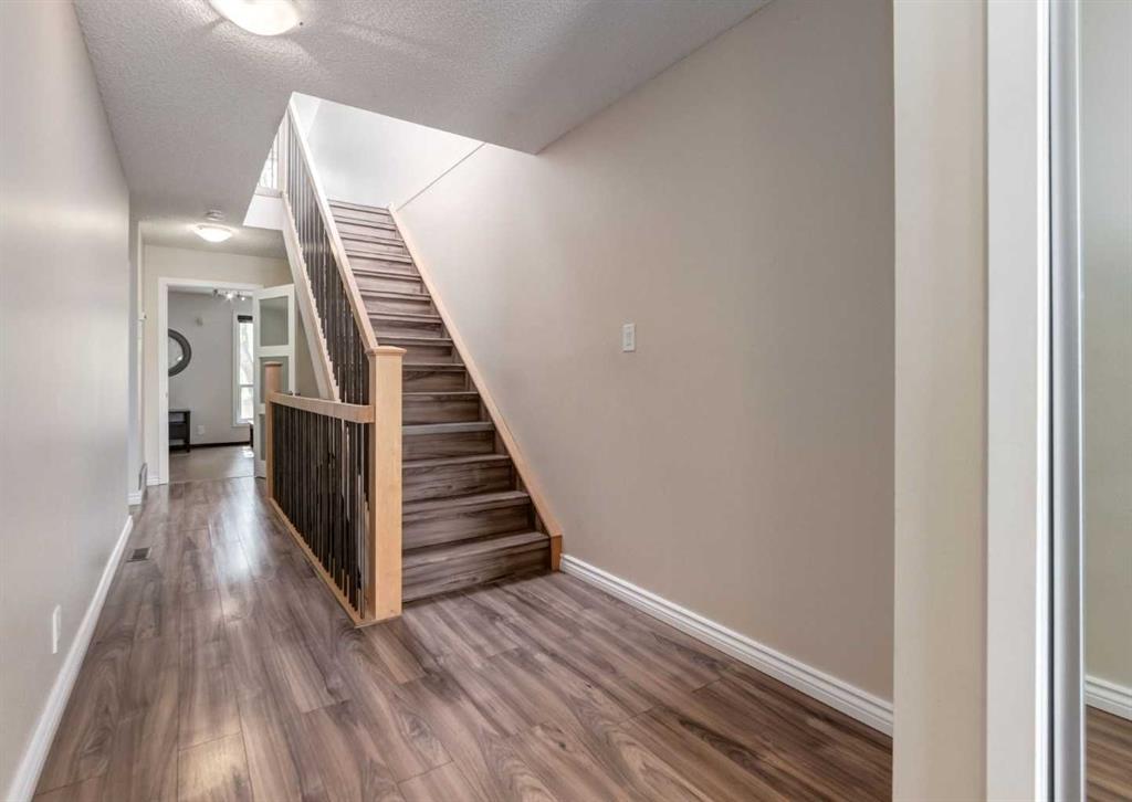119 Prominence Heights SW photo 2