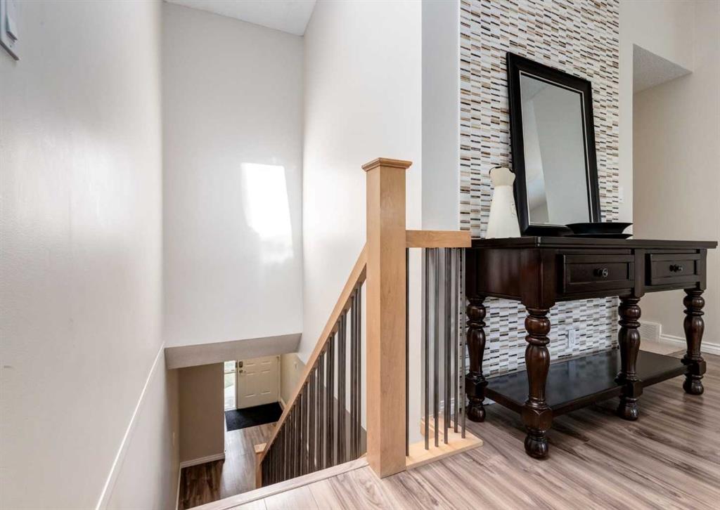 119 Prominence Heights SW photo 3