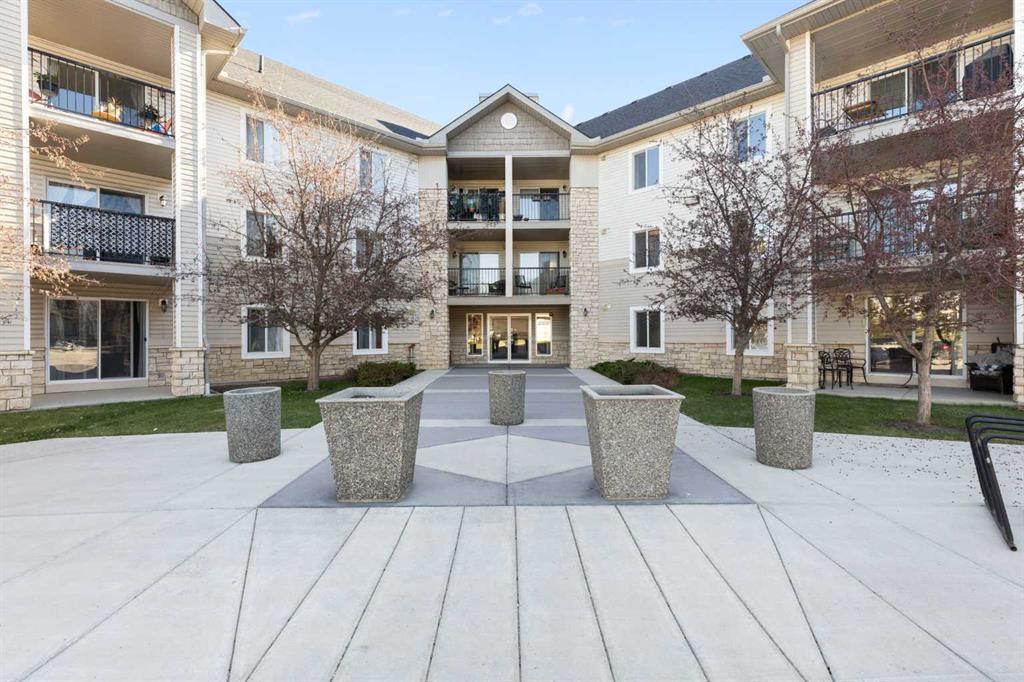 2371 Eversyde Avenue SW #2320 photo 2
