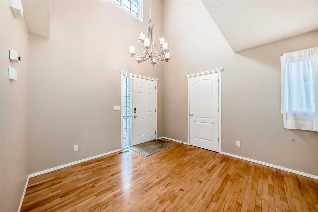 80 Eversyde Way SW photo 4