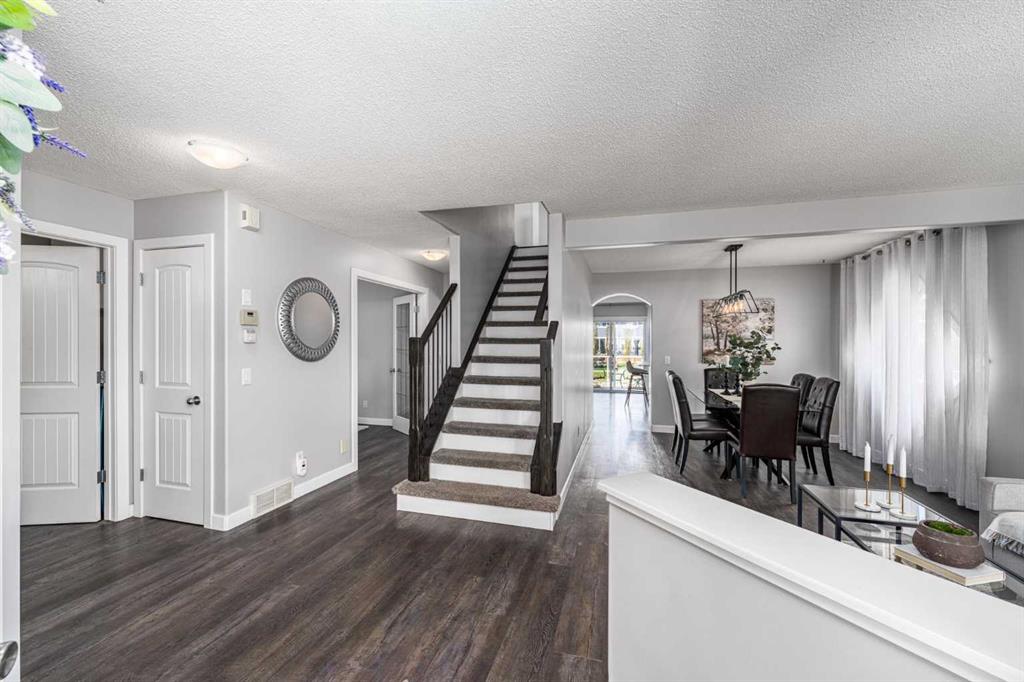 724 Luxstone Landing SW photo 3