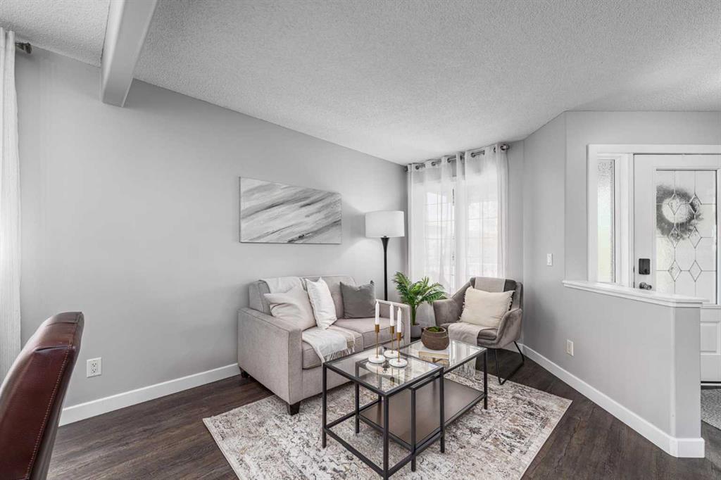 724 Luxstone Landing SW photo 4