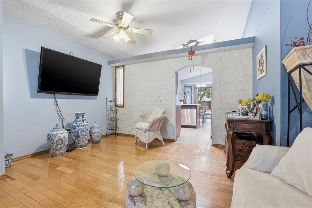 866 Applewood Drive SE photo 5