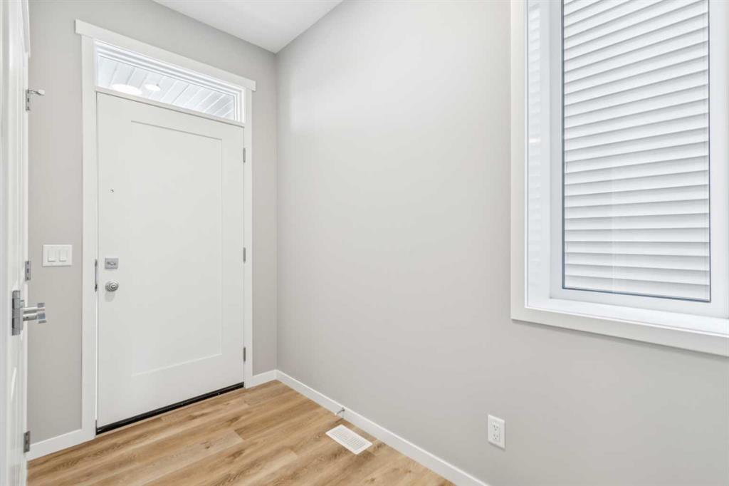 75 Hotchkiss Way SE photo 3