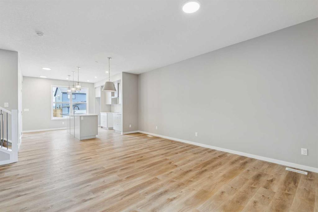 75 Hotchkiss Way SE photo 5