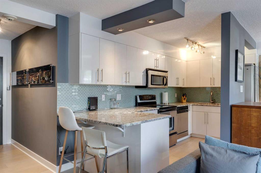 1904 10 Street SW #304 photo 3