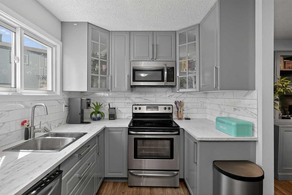131 Templehill Drive NE #47 photo 2