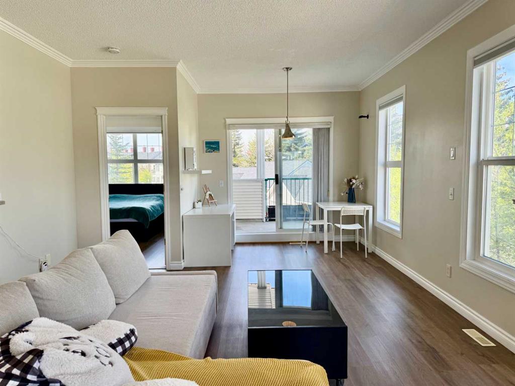 102 Prestwick Gardens SE photo 2