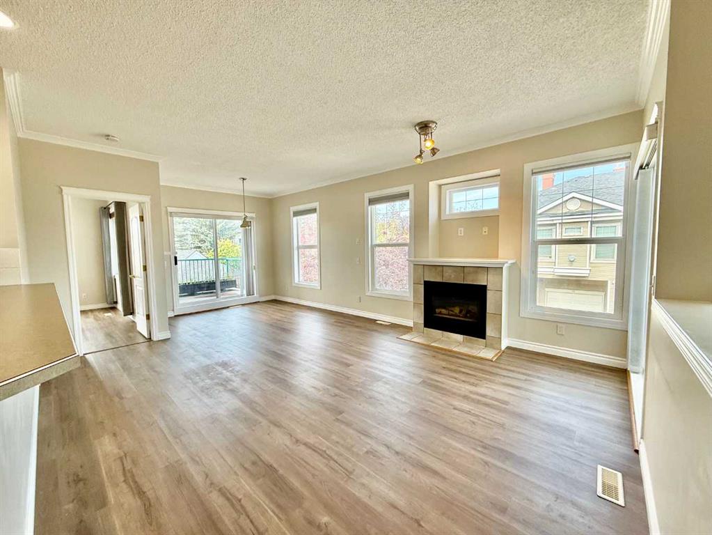 102 Prestwick Gardens SE photo 5