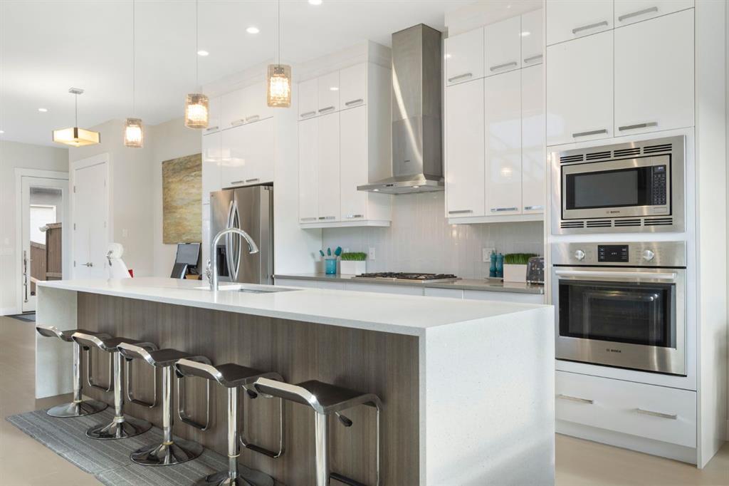 1810 43 Street NW photo 5