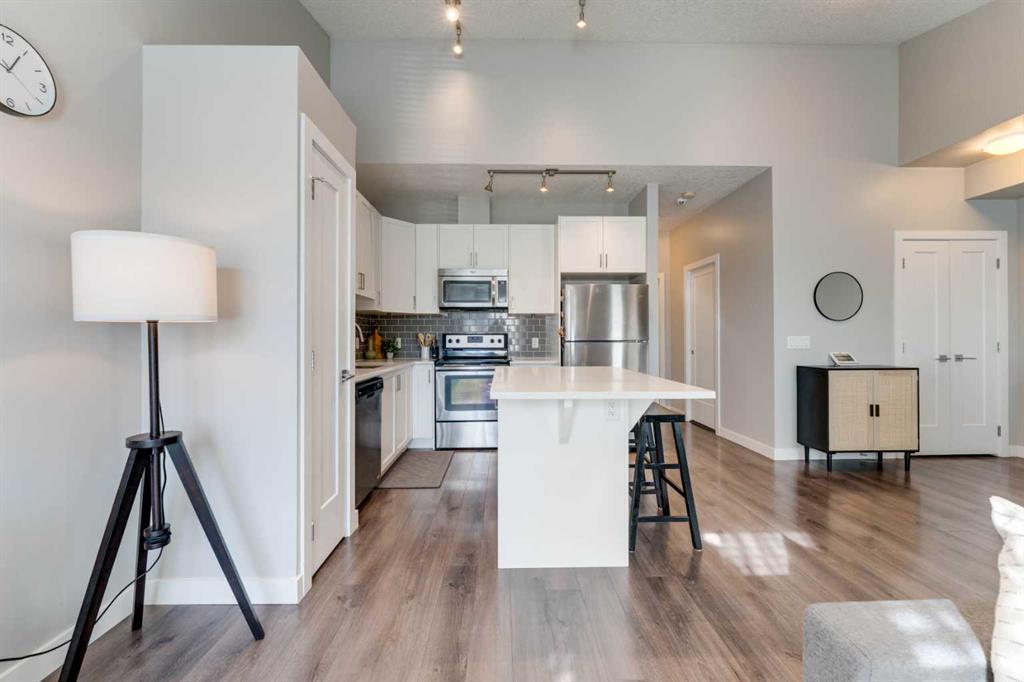 165 Evanscrest Gardens NW photo 5