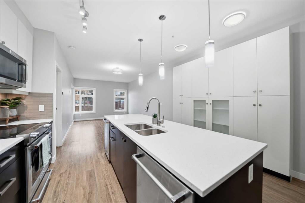 1720 10 Street SW #107 photo 5