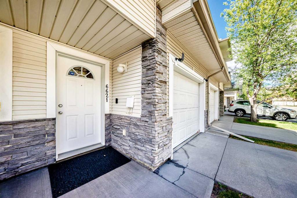 6621 Pinecliff Grove NE photo 2