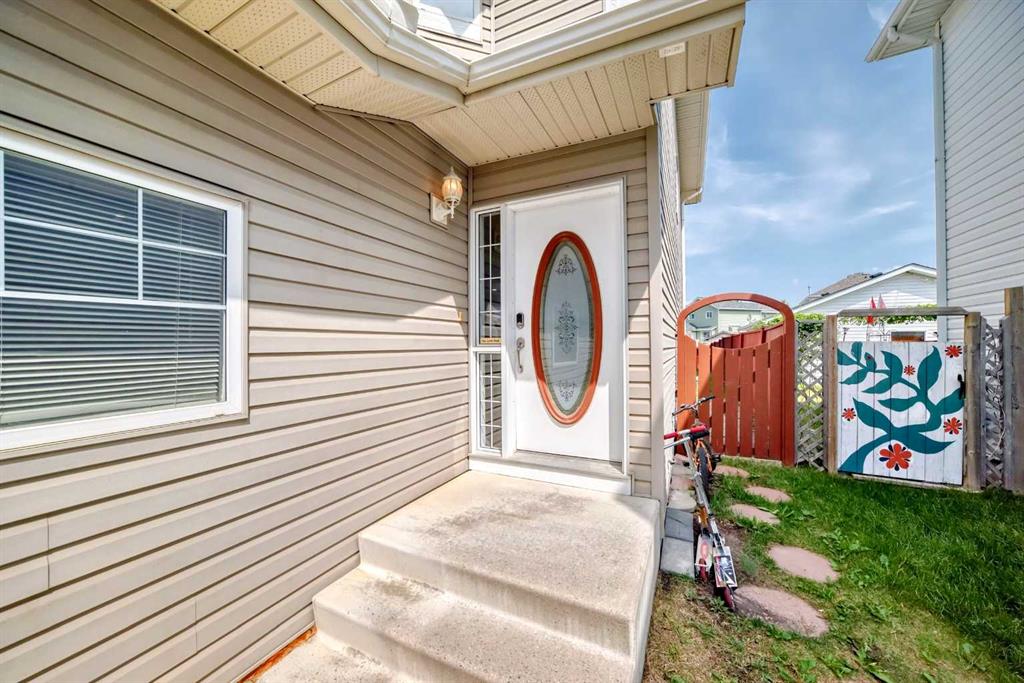 262 Covewood Park NE photo 2