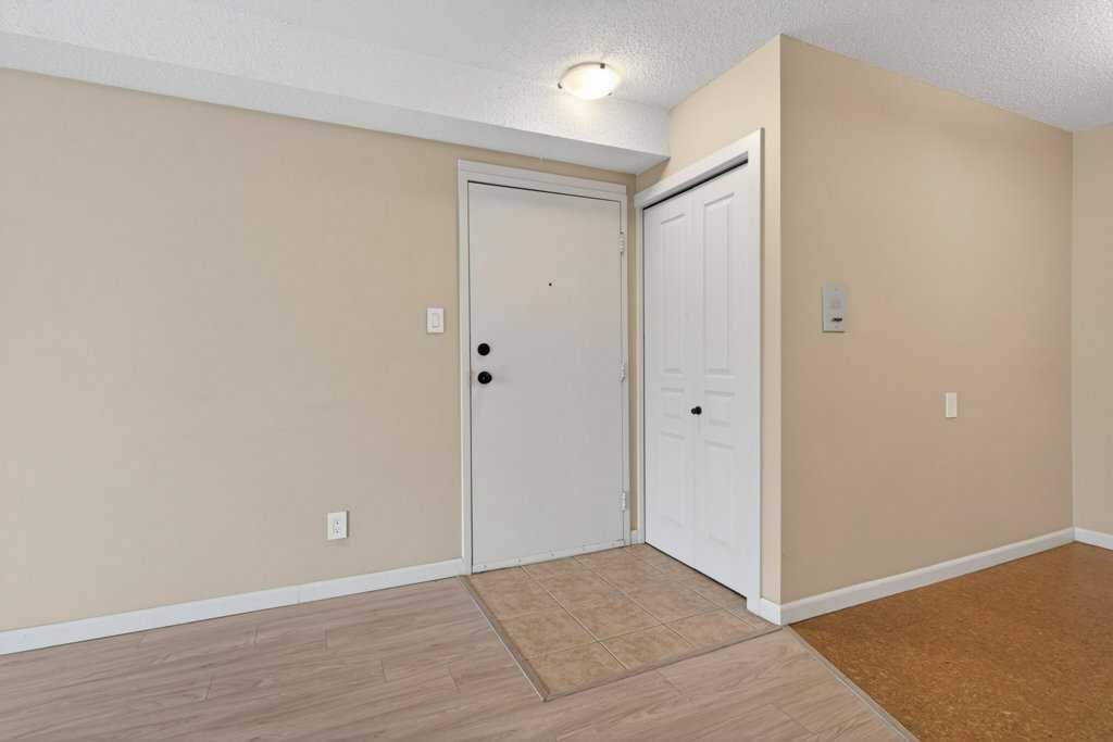 6400 Coach Hill Road SW #113 photo 4