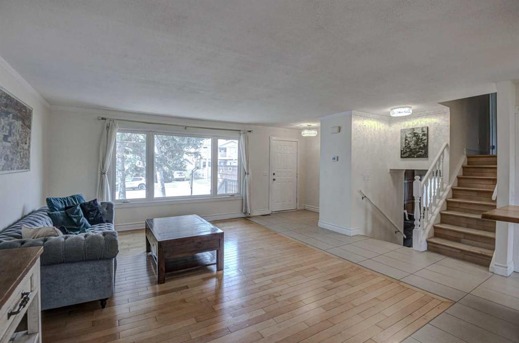 8116 33 Avenue NW photo 5