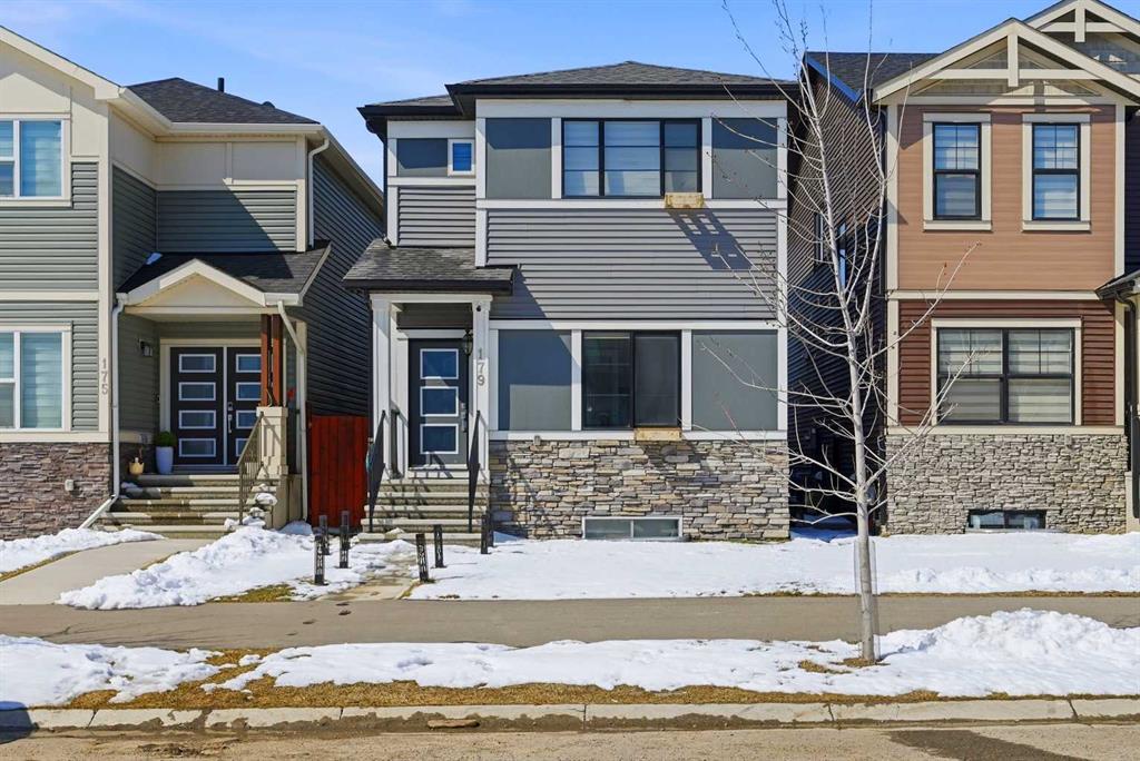 179 Homestead Drive NE photo 2