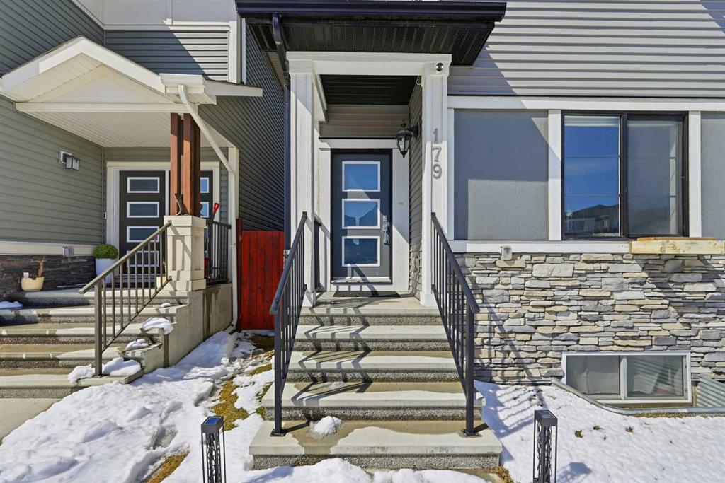 179 Homestead Drive NE photo 5
