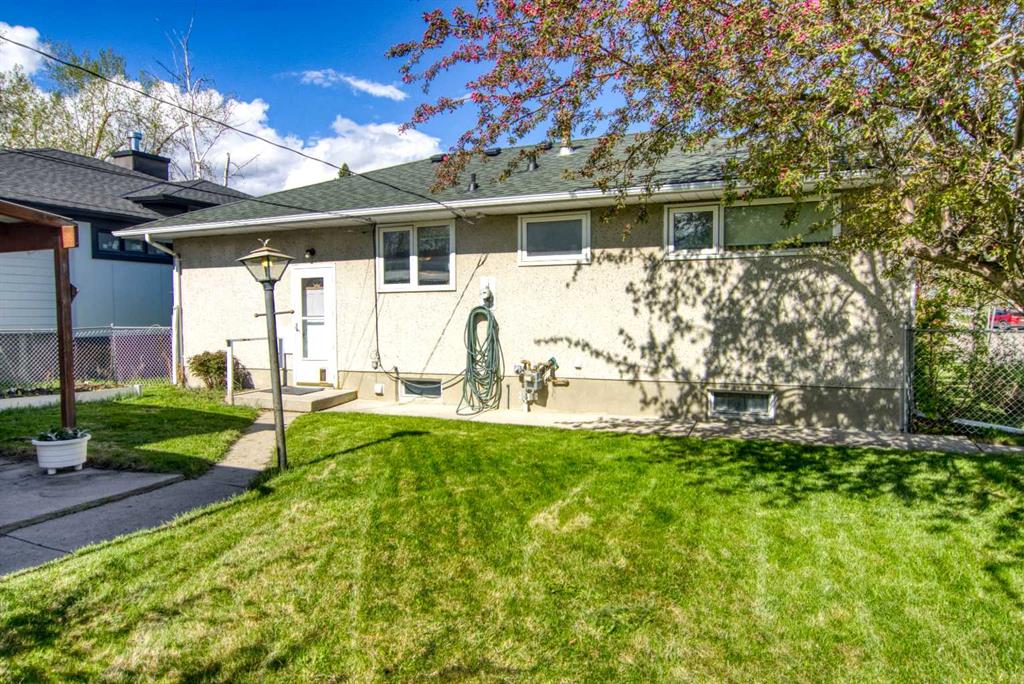3403 19 Street NW photo 3