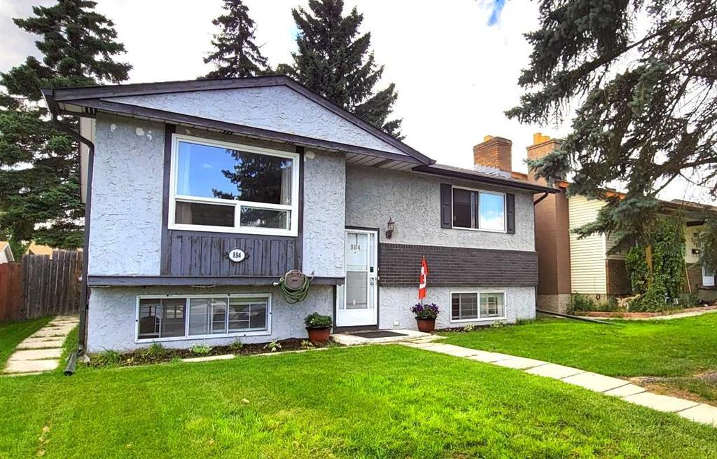 884 Rundlecairn Way NE