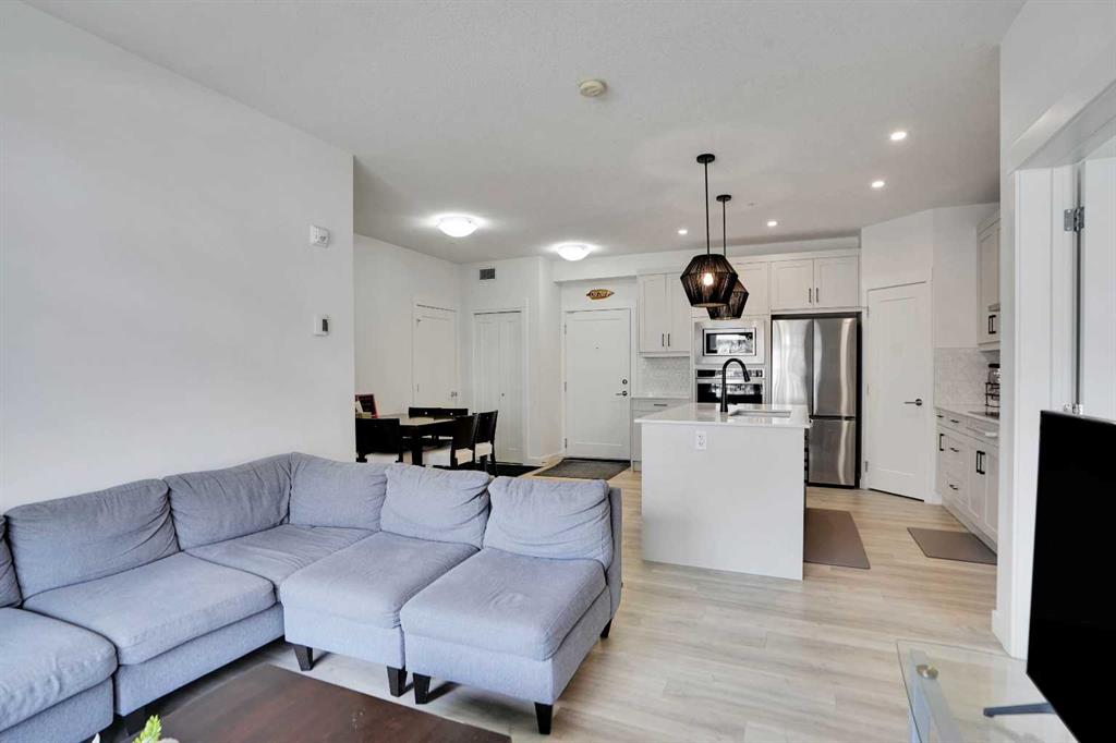25 Walgrove Walk SE #111 photo 5