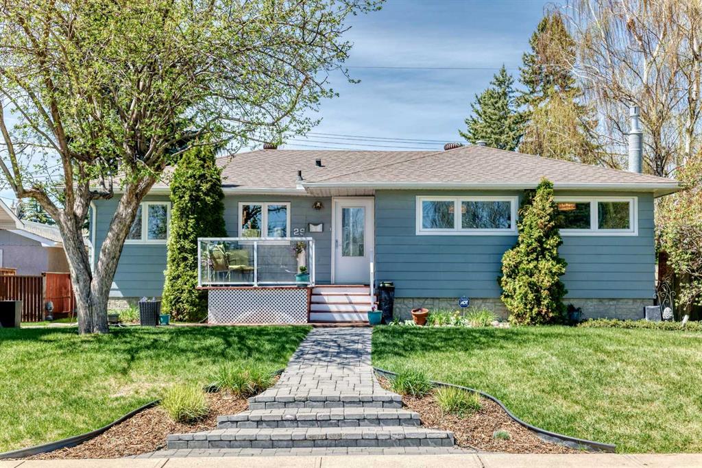 29 Chisholm Crescent NW photo 2