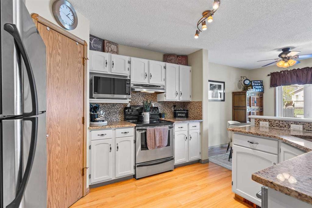 158 Saratoga Close NE photo 4
