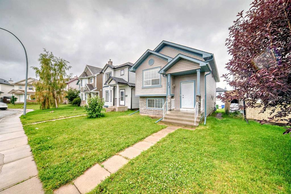 202 Saddlemead Green NE photo 2