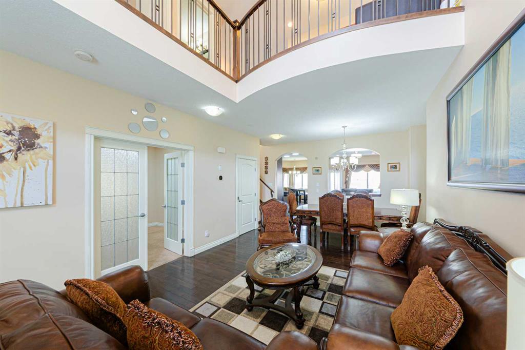 220 Saddlelake Drive NE photo 5