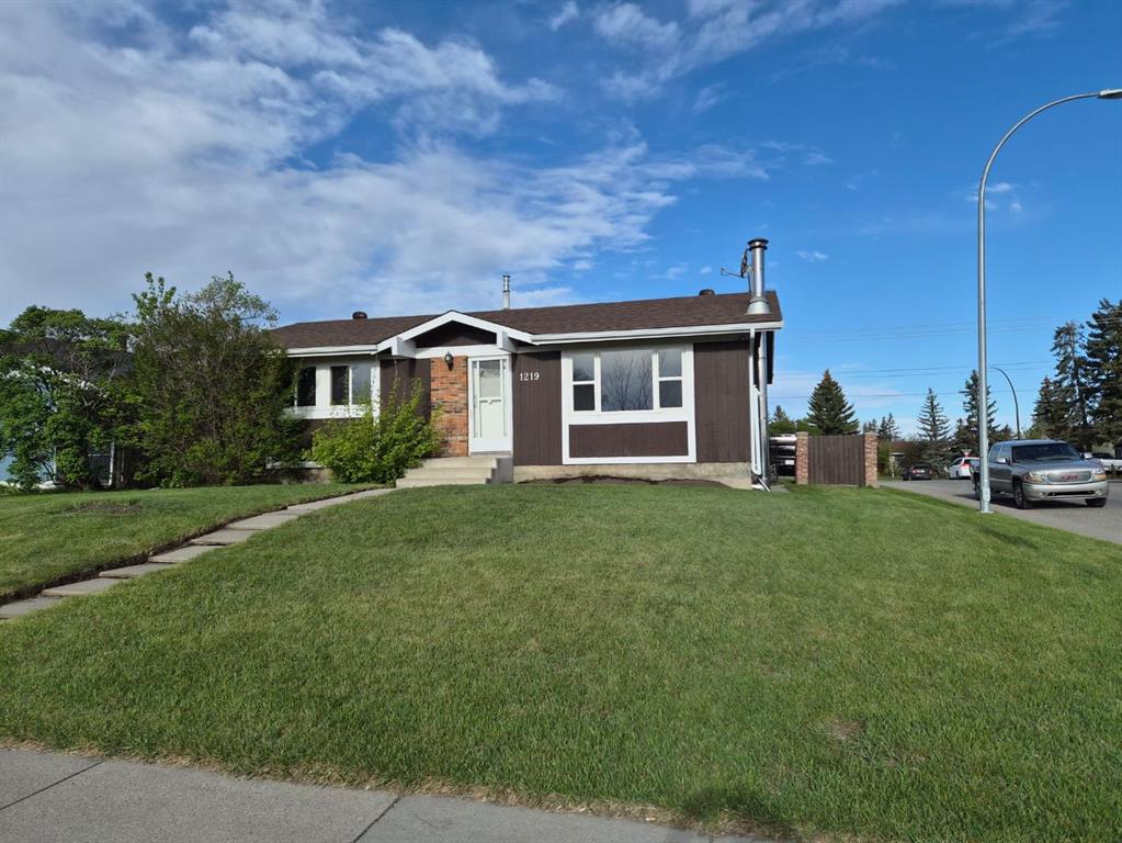 1219 68 Street NE photo 5